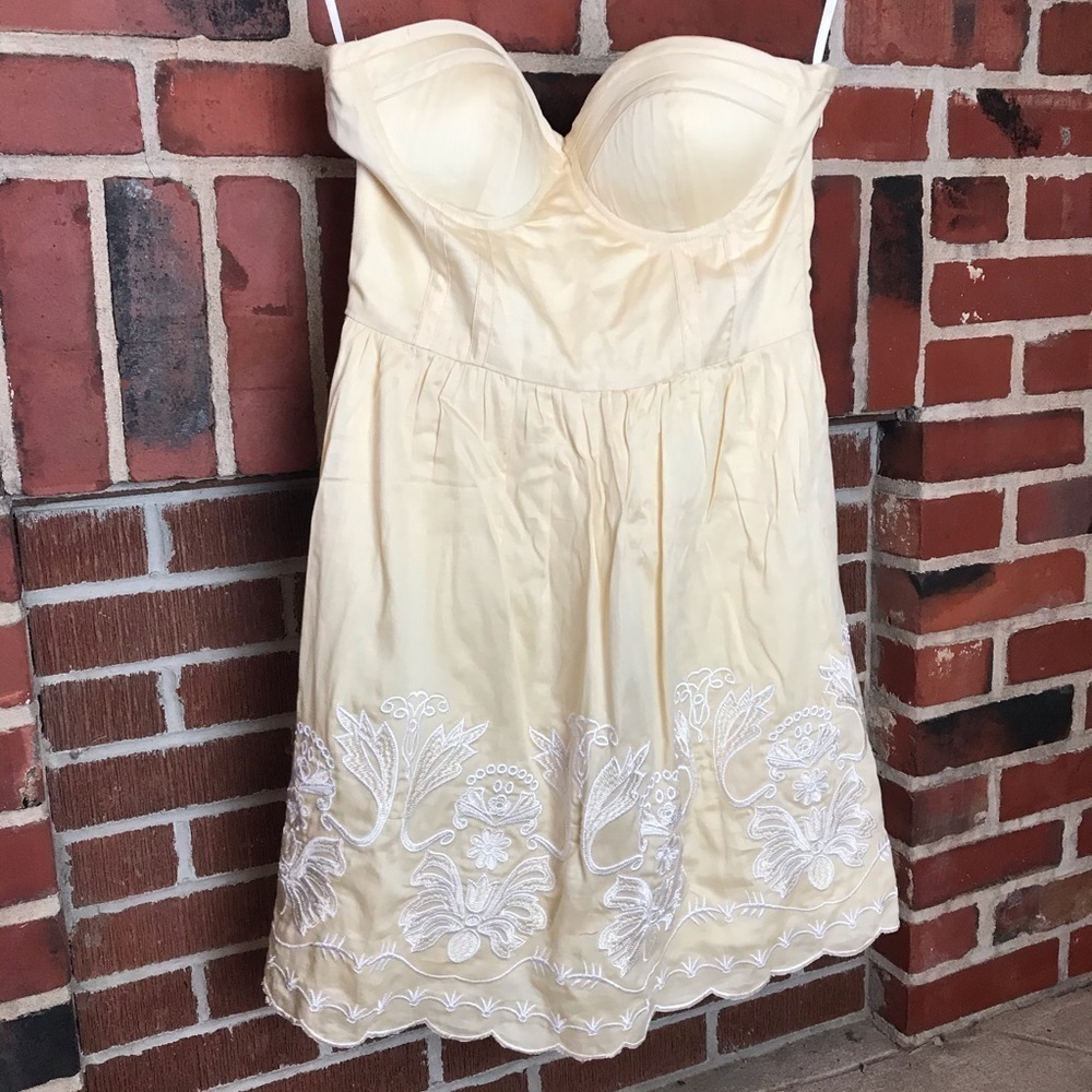 Minuet Yellow Floral Embroidered Strapless Dress  M